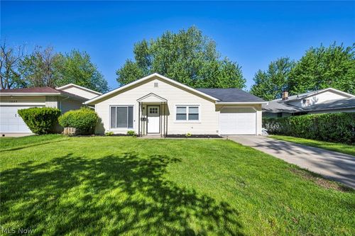 1074 E 168th Street, Cleveland, OH, 44110 | Card Image