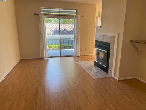 7815 Canyon Meadow Cir, Pleasanton, CA, 94588-4732 | Card Image