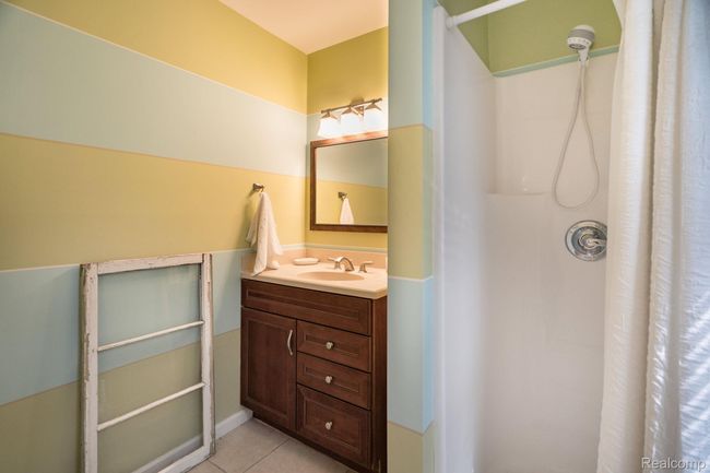 Full Bathroom | Image 28
