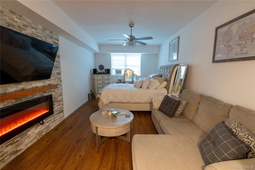 a2-525 Beach 138th St, Rockaway Park, NY, 11694-1300 | Card Image