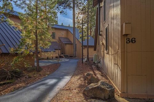 36-17611 Cluster Cabin Ln, Sunriver, OR, 97707 | Card Image