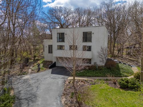 324 Gina Dr, New Lenox, IL, 60451-1610 | Card Image