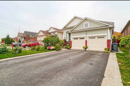 216 Van Scott Dr, Brampton, ON, L7A1V9 | Card Image