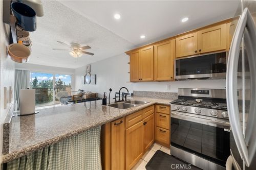 apt-344-450 E 4th St, Santa Ana, CA, 92701-4760 | Card Image