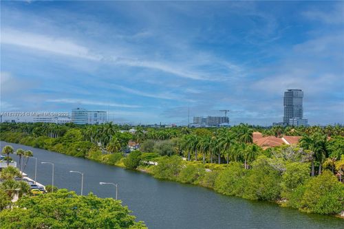 apt-632-20505 E Country Club Dr, Aventura, FL, 33180-3038 | Card Image
