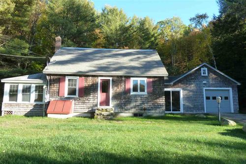 268 Route 11, Sunapee, NH, 03782-2211 | Card Image
