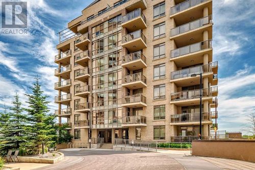 10 Shawnee Hill Sw, Calgary, AB, T2Y0K5 | Card Image