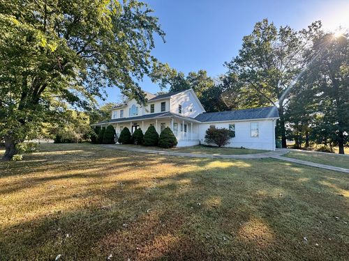 102 North Avenue, Ina, IL, 62846 | Card Image