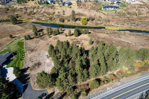 2115 E Latah Creek Ln, Spokane, WA, 99223-5736 | Card Image