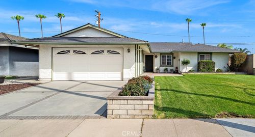 8191 Taylor Dr, Huntington Beach, CA, 92646-1550 | Card Image