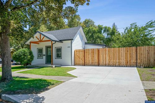 404 16th St Se, Salem, OR, 97301-8861 | Card Image