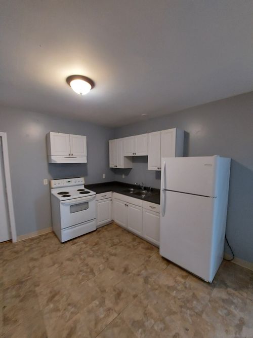 54-2-50 Hunters Ave, Taftville, CT, 06380-1061 | Card Image