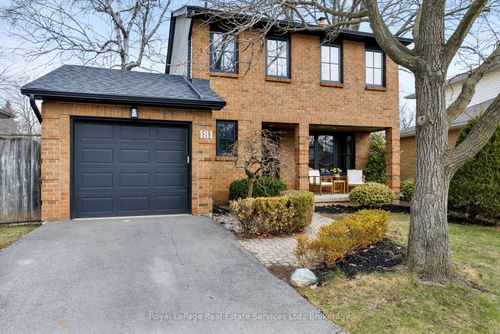 181 Chalmers St, Oakville, ON, L6L5R7 | Card Image