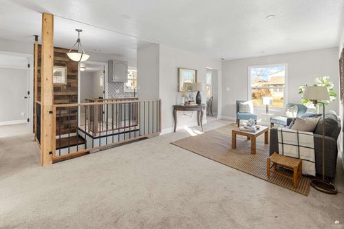 702 W 4th St, Junction City, KS, 66441-3159 | Card Image