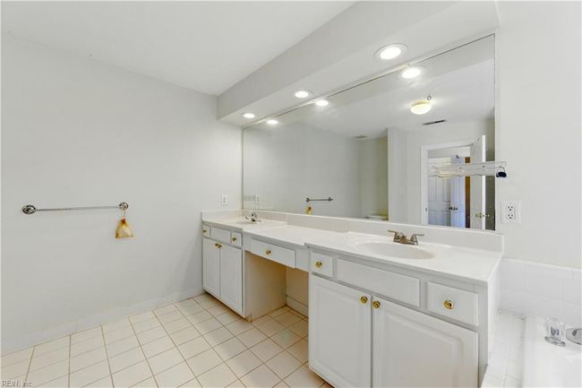 1102 Noble Walk Ct, House attached with 3 bedrooms, 3 bathrooms and null parking in Virginia Beach VA | Image 27