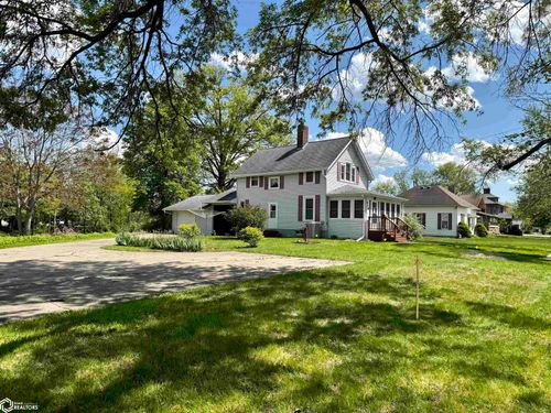 610 S 8th St, Chariton, IA, 50049-2520 | Card Image