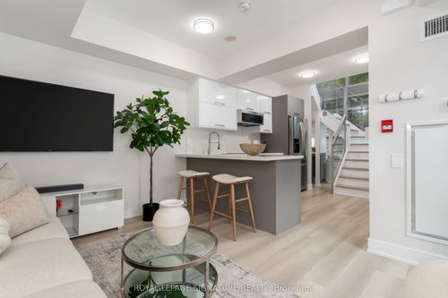 111-59 E Liberty St, Toronto, ON, M6K3R1 | Card Image