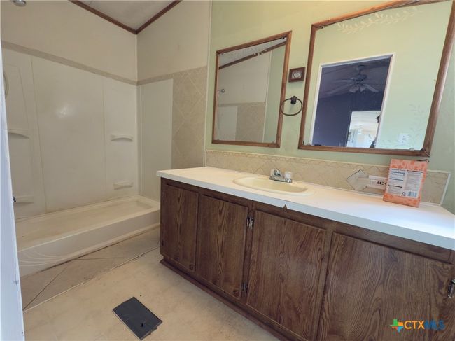 406 Jonah Ln, House other with 2 bedrooms, 2 bathrooms and null parking in Mcgregor TX | Image 20