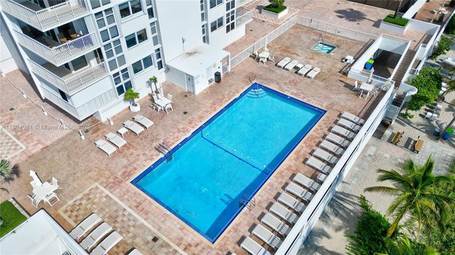 APT-1505 - 1370 Ocean Blvd, Condo with 2 bedrooms, 2 bathrooms and null parking in Pompano Beach FL | Image 7