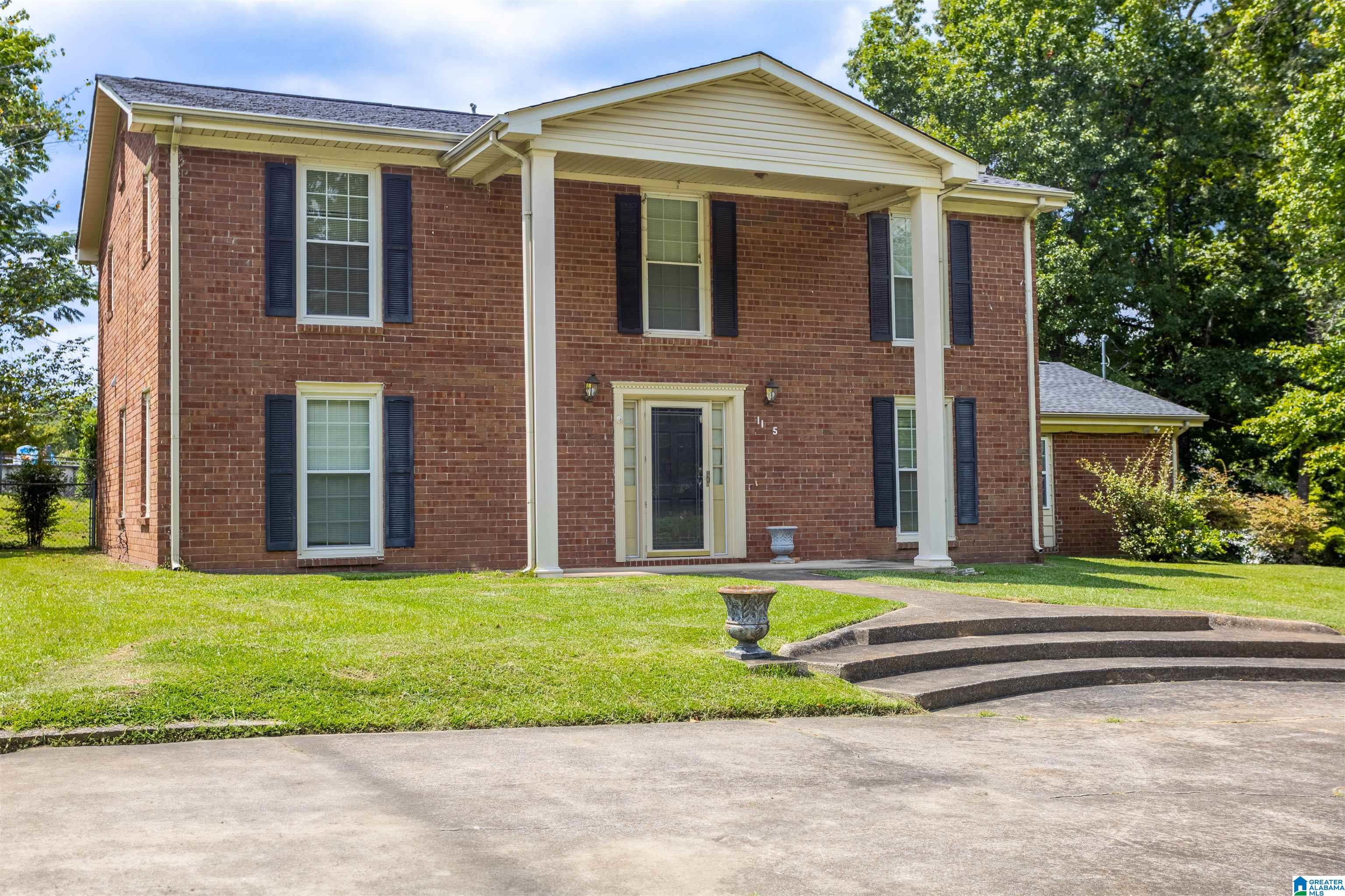 4th Ave, Jacksonville, AL 36265