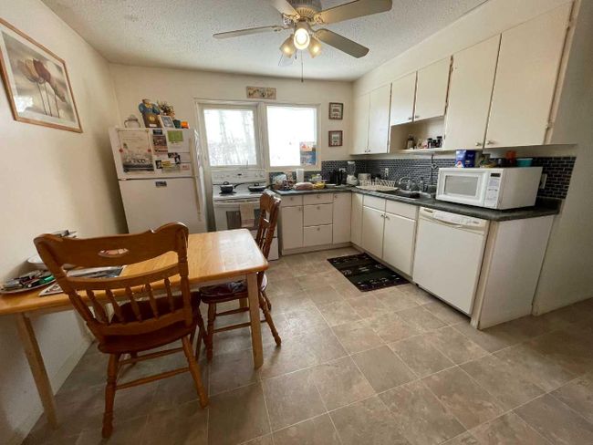 4731 50 Street, Home with 2 bedrooms, 1 bathrooms and 2 parking in Caroline AB | Image 7