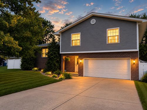 1604 Hickory St Sw, DeMotte, IN, 46310 | Card Image