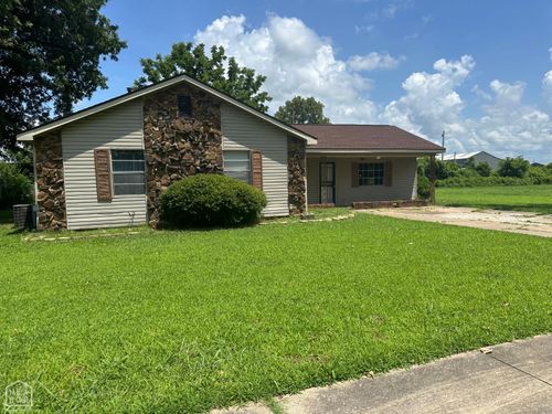 1320 N Lee Cir, Blytheville, AR, 72315-5144 | Card Image