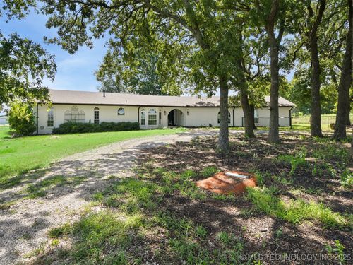 1348 Gene Autry Rd, Ardmore, OK, 73401-7656 | Card Image