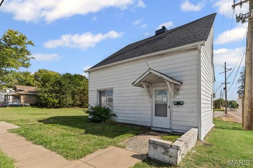 318 S 20th St, Belleville, IL, 62226-7510 | Card Image