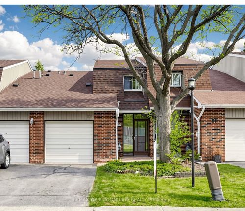 32-57 Kindale Way, Thornhill, ON, L3T4Z2 | Card Image