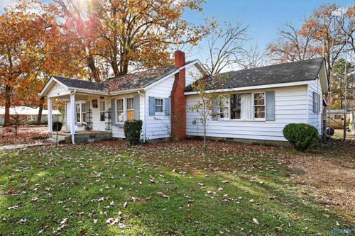 203 Chester St, Gadsden, AL, 35904-2161 | Card Image