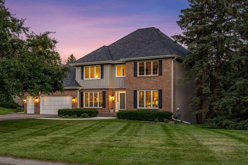 19885 Chartwell Hill, Shorewood, MN, 55331 | Card Image