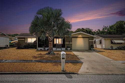 5828 1st Ave, New Port Richey, FL, 34652-4702 | Card Image