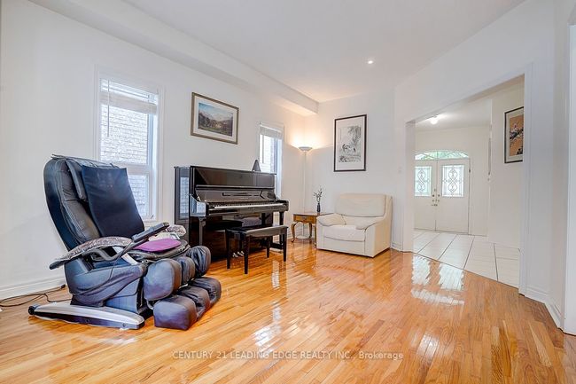 96 Tuscana Blvd, House other with 4 bedrooms, 3 bathrooms and 4 parking in Concord ON | Image 20