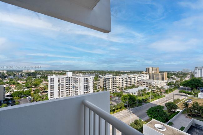 APT-1505 - 1370 Ocean Blvd, Condo with 2 bedrooms, 2 bathrooms and null parking in Pompano Beach FL | Image 31