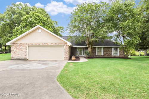 1004 Hugh Dr, Saint Martinville, LA, 70582-7922 | Card Image