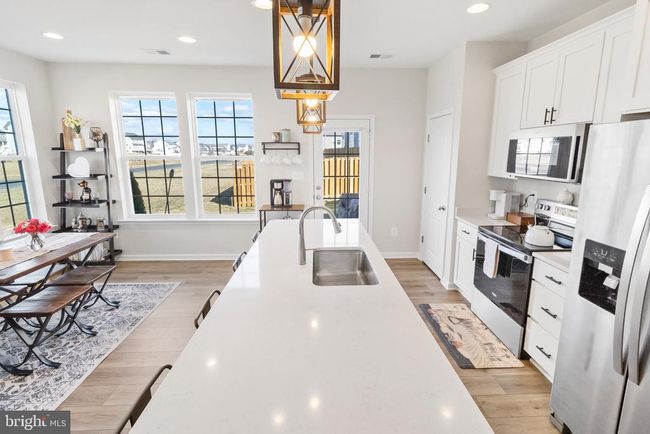 15 Kirby Ct, Townhouse with 3 bedrooms, 3 bathrooms and null parking in BUNKER HILL WV | Image 6