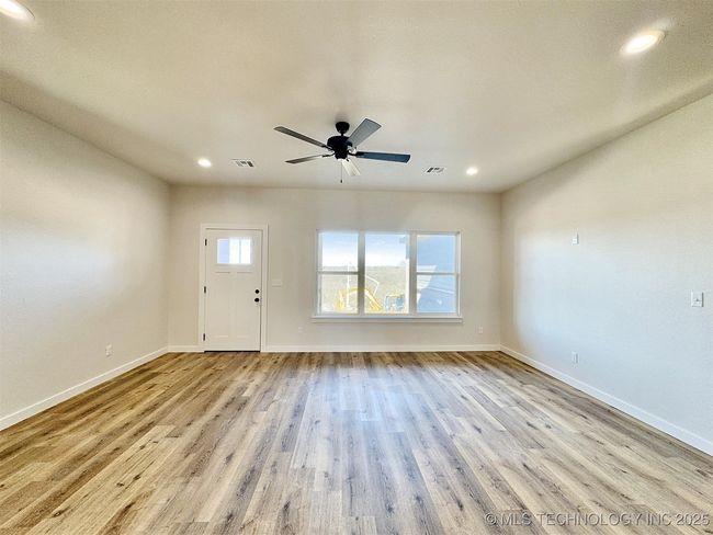 874 E Harlan Dr, House other with 3 bedrooms, 2 bathrooms and null parking in Tahlequah OK | Image 6