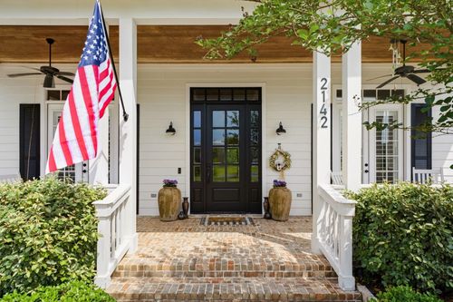 2142 Gadwall Dr, Conroe, TX, 77384-2702 | Card Image