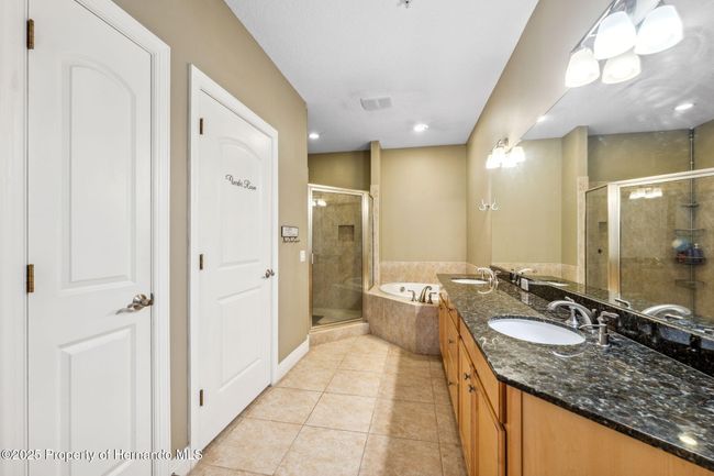 UNIT-411 - 1340 Bayshore Blvd, Condo with 3 bedrooms, 2 bathrooms and null parking in Dunedin FL | Image 32