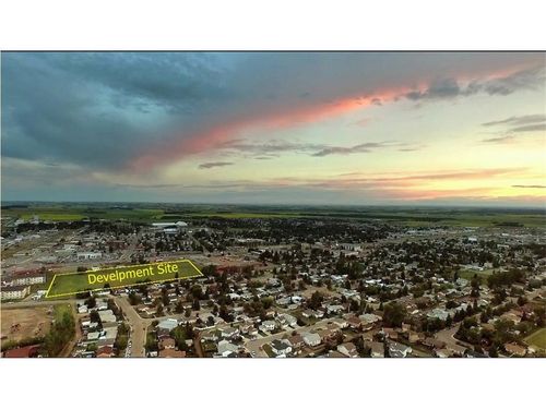 {{alt}} | Card Image