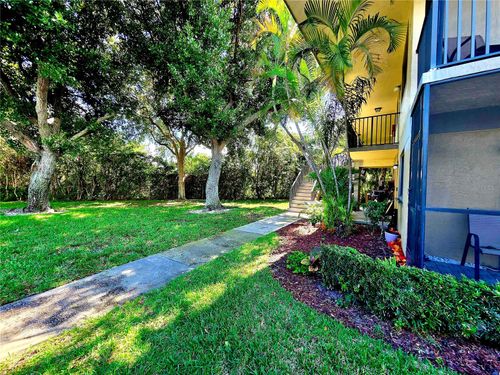 apt-102-588 Trace Cir, Deerfield Beach, FL, 33441-7842 | Card Image