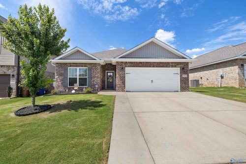 603 Magnolia Place Ln Sw, Hartselle, AL, 35640-3874 | Card Image