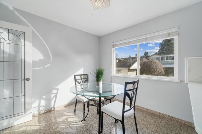 9152 Klenner Dr, House other with 5 bedrooms, 5 bathrooms and 6 parking in Burnaby BC | Image 9