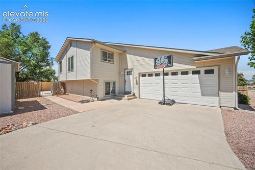 34 E Bonanza Dr, Pueblo, CO, 81007-1755 | Card Image