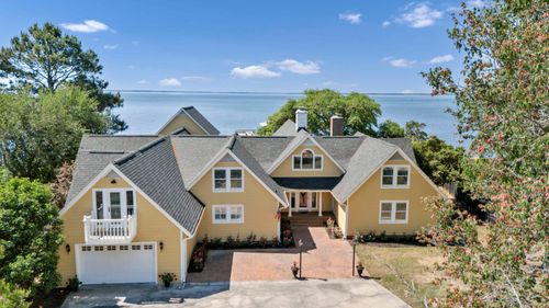 1064 Perch Dr, Manning, SC, 29102-7730 | Card Image