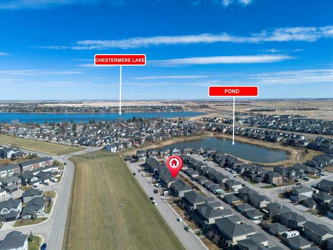 228 Rainbow Falls Green, Home with 3 bedrooms, 3 bathrooms and 4 parking in Chestermere AB | Image 4