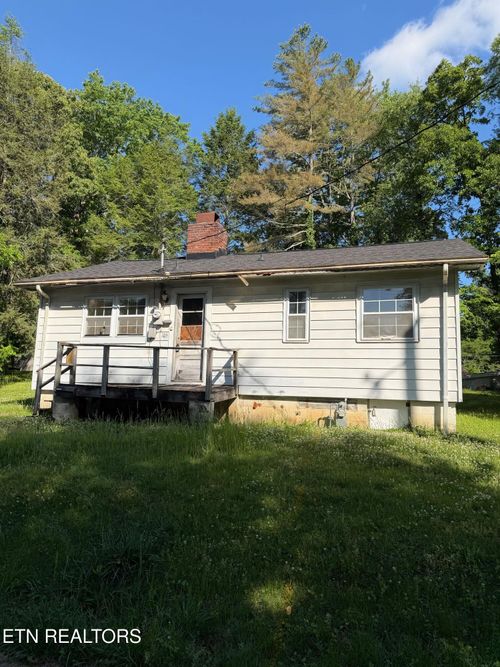 105 E Maiden Ln, Oak Ridge, TN, 37830-5318 | Card Image