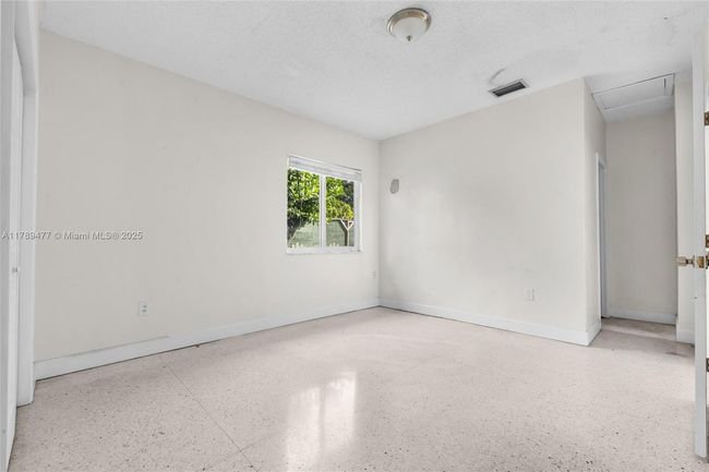 426 Sw 26 Th Rd, House other with 4 bedrooms, 3 bathrooms and null parking in Miami FL | Image 24