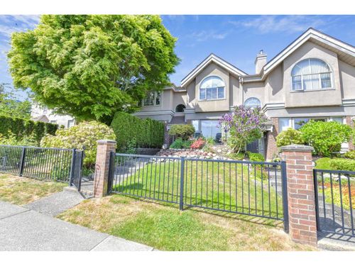 15415 Russell Avenue, White Rock, BC, V4B2R5 | Card Image